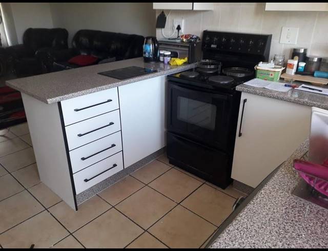 2 BEDROOM APARTMENT FOR SALE IN BEYERS PARK